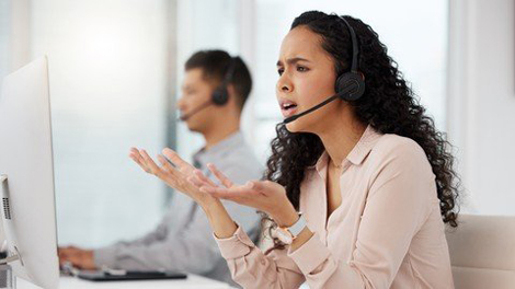 دوره آموزشی Handling Customers